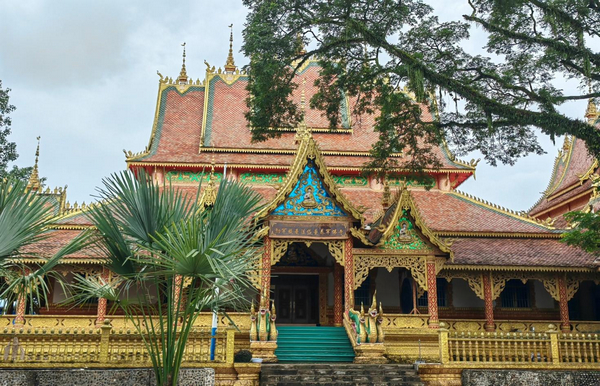 Exploration of the Mysterious Land in Southern Yunnan Part 4 - Manyuan Village, Manfadai Buddhist Temple, Shayao Village, Prajna Temple