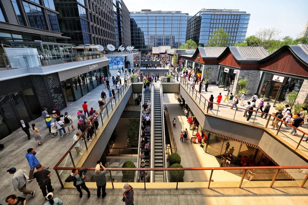 Explore, Relax, and Admire Ancient Architecture! A New Landmark in Beijing's Second Ring Opens! Direct Access via Subway Lines 4 and 7
