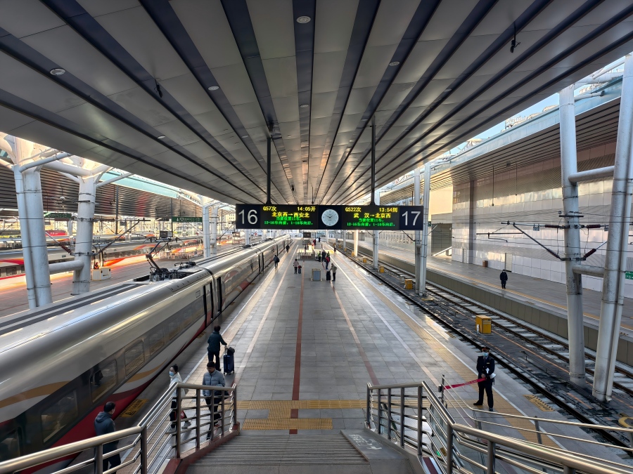 China Aims for 180,000 km Rail Network by 2030, with 60,000 km High-Speed Lines