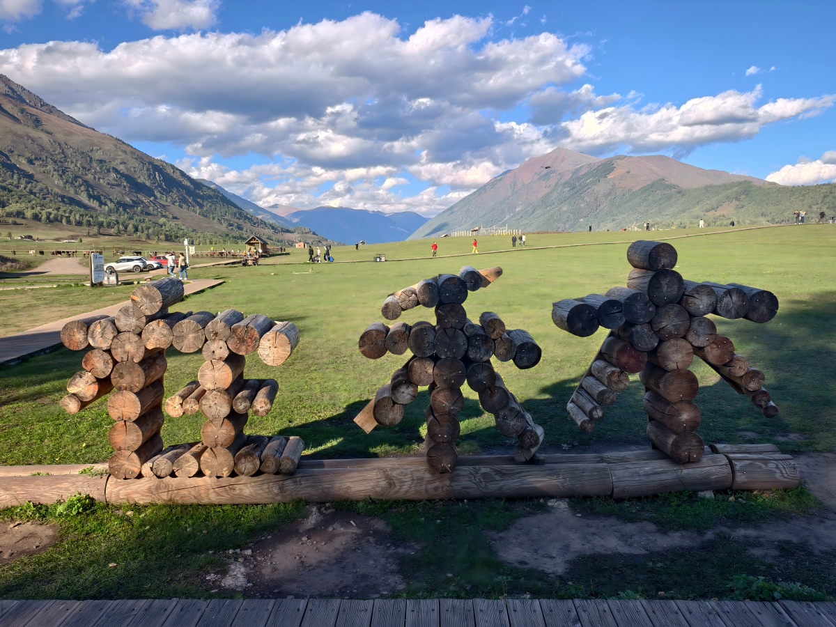 Hemu Diaries: Inside Xinjiang’s Fairy‑like Mountain Village